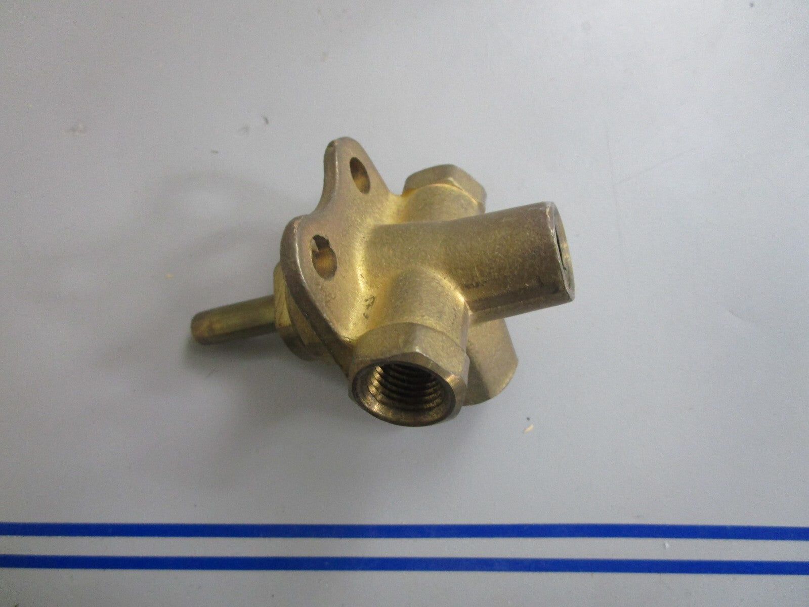 *NEW OEM* 0810 OMC Johnson Evinrude 4-Way Valve Assembly 171679 0171679