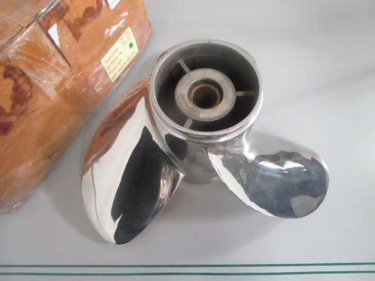 NEW OEM 6R1-45976-A0-00 Yamaha 150-300HP 3×15¼×15 Propeller 0820