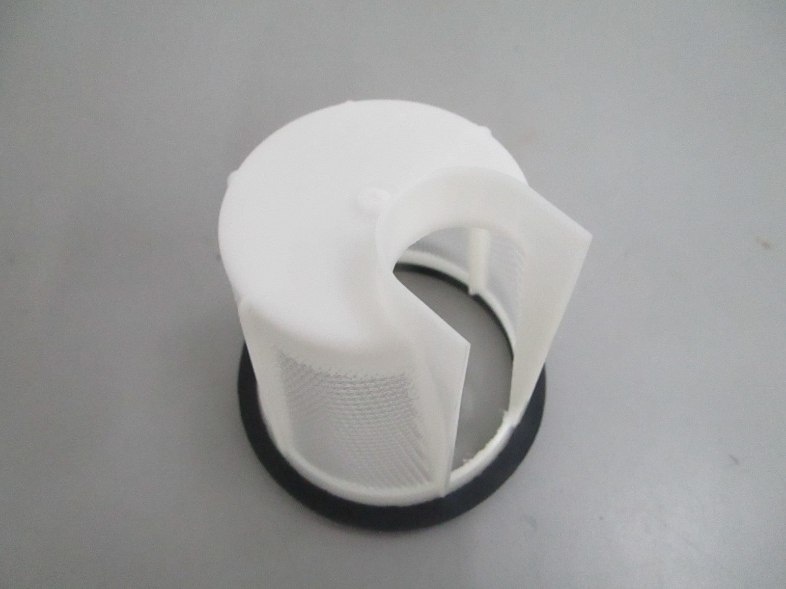 *NEW OEM* 0820 Volvo Penta Strainer 842723