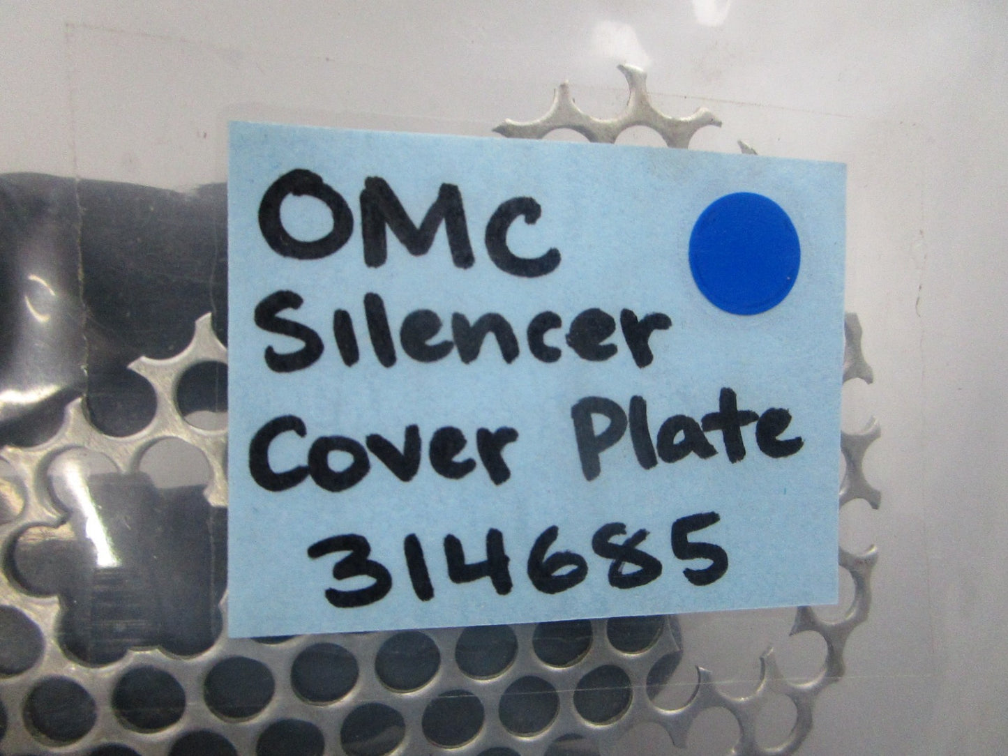 NEW OEM 314685 0314685 OMC Johnson Evinrude Silencer Cover Plate 0810