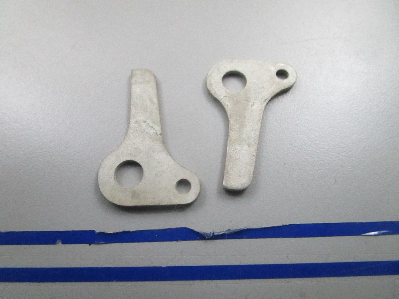 *NEW OEM* (LOT OF 2) 0810 OMC Johnson Evinrude Follower 303026 0303026