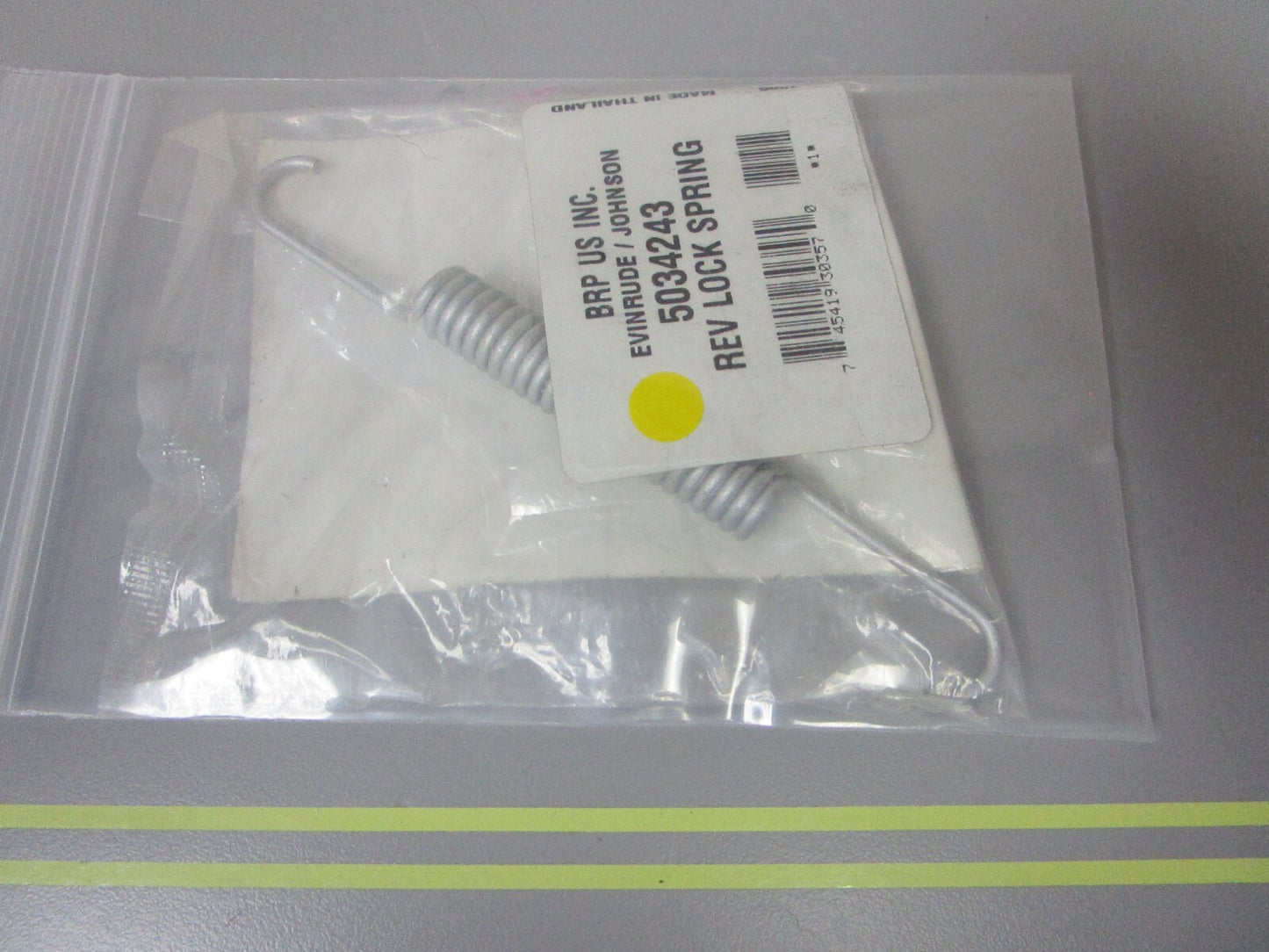 *NEW OEM* 0810 OMC Johnson Evinrude Reverse Lock Spring 5034243