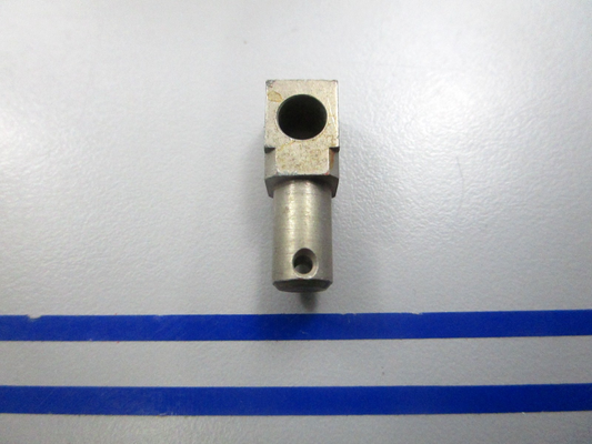NEW OEM 303702 0303702 OMC Johnson Evinrude Connector 0810