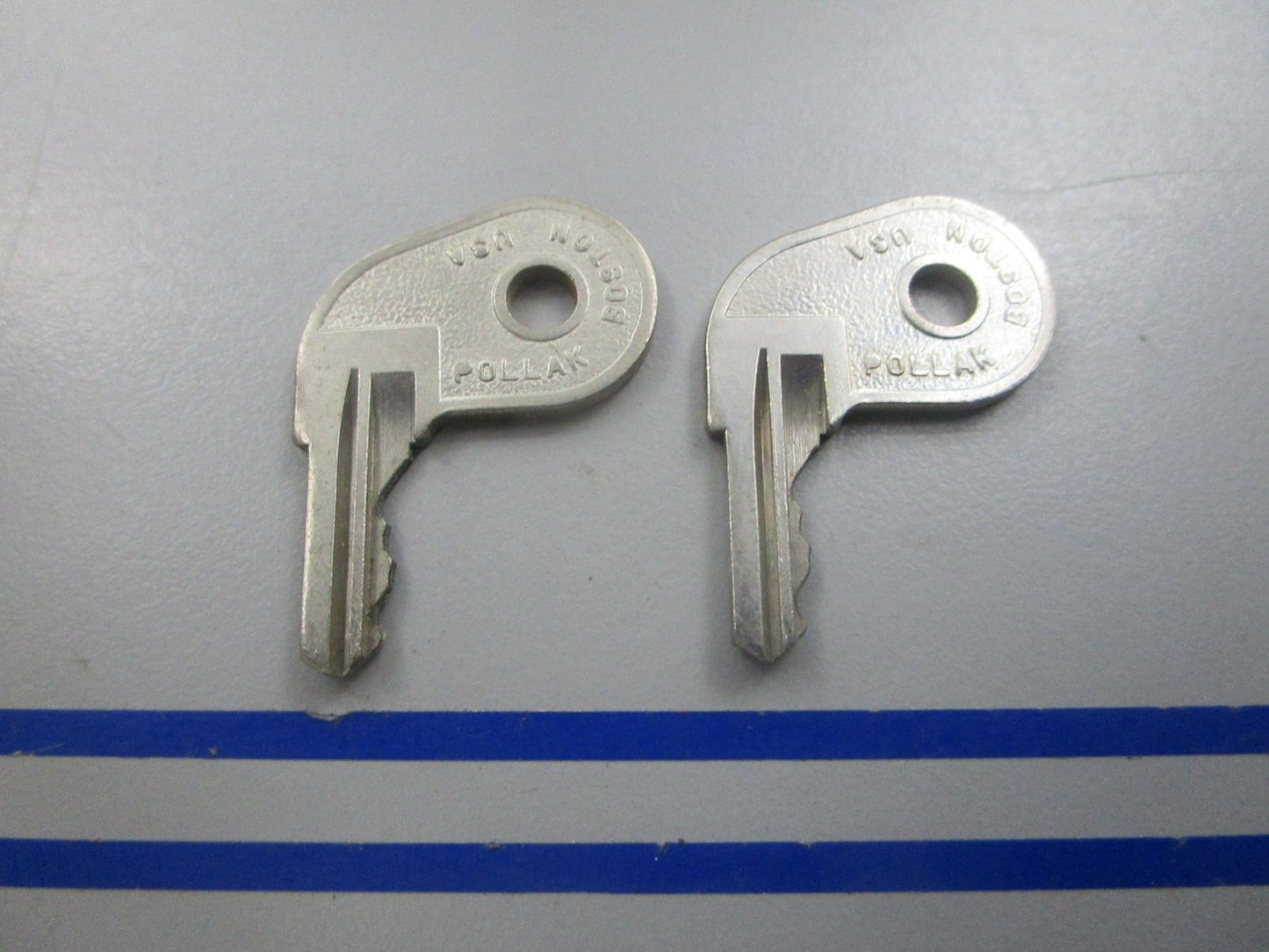 NEW OEM (LOT OF 2) 501797 0501797 OMC Johnson Evinrude Key #83 0810