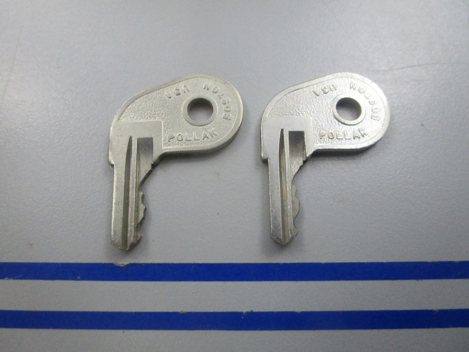 NEW OEM (LOT OF 2) 501797 0501797 OMC Johnson Evinrude Key #83 0810