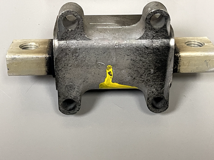 *NEW OEM* 0670 OMC Johnson Evinrude Mount 384483 0384483