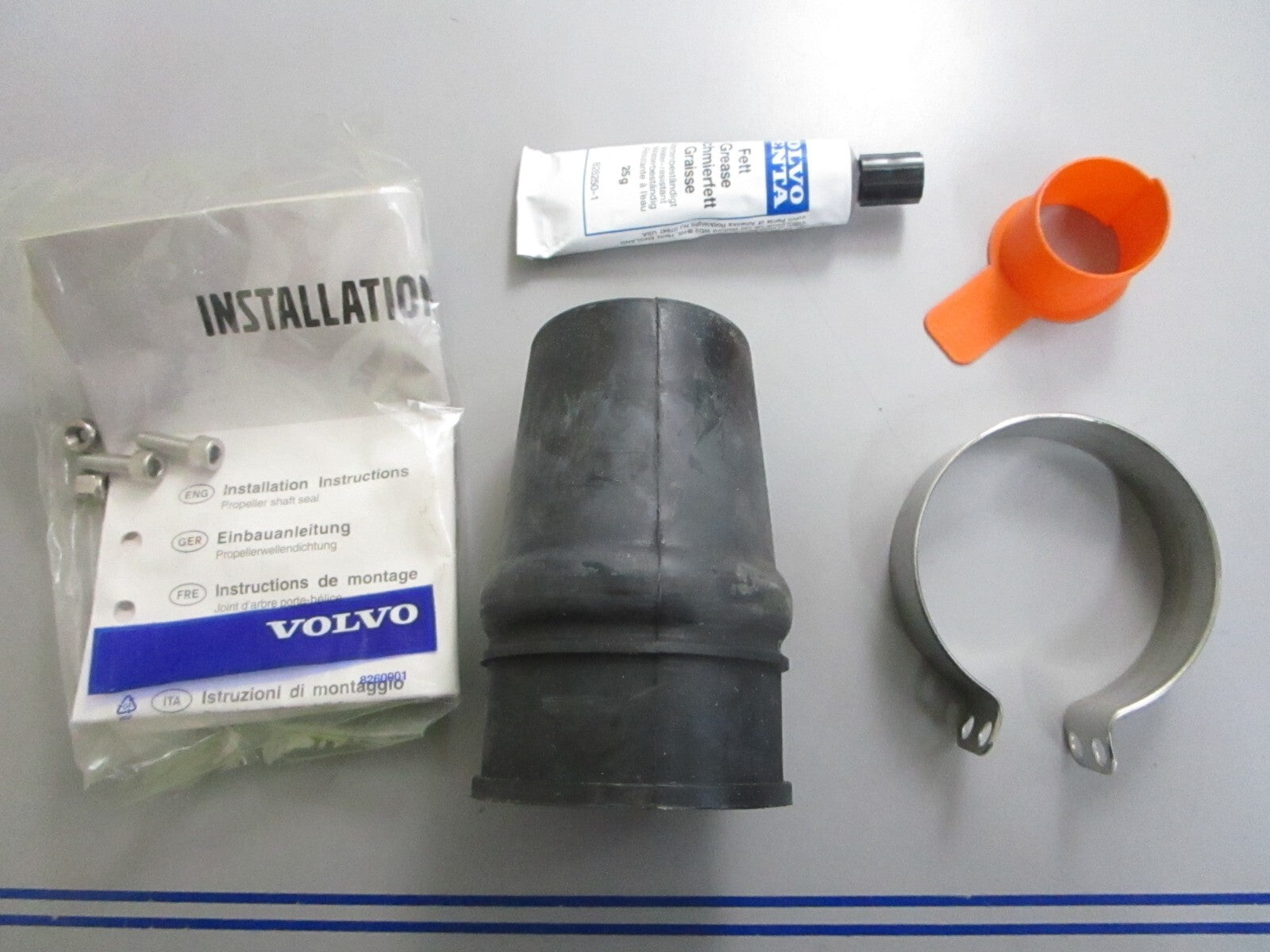 *NEW OEM* 0820 Volvo Penta Seal 828526