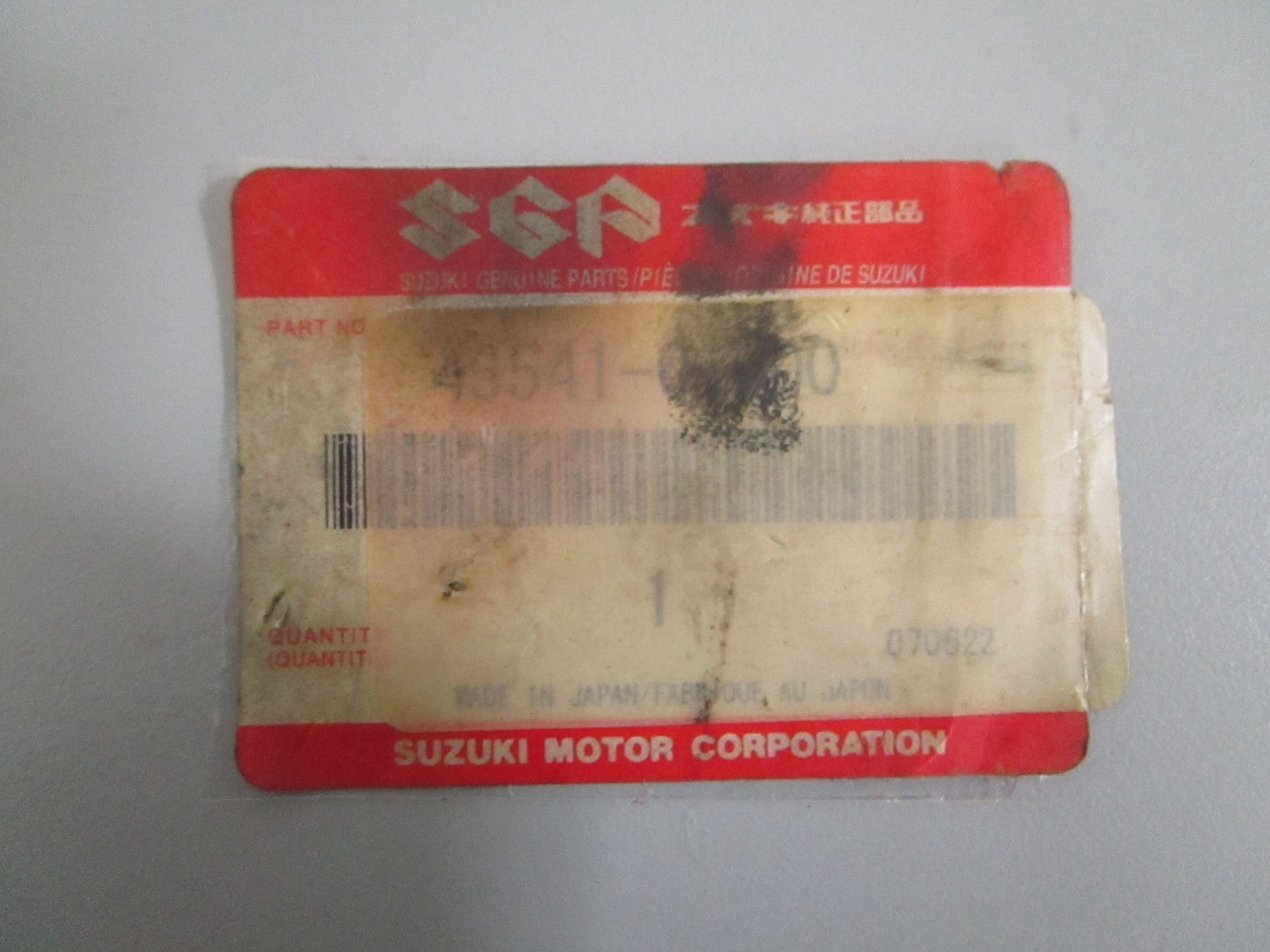 NEW OEM 43541-01H00 Suzuki Front Footrest Bracket 0820