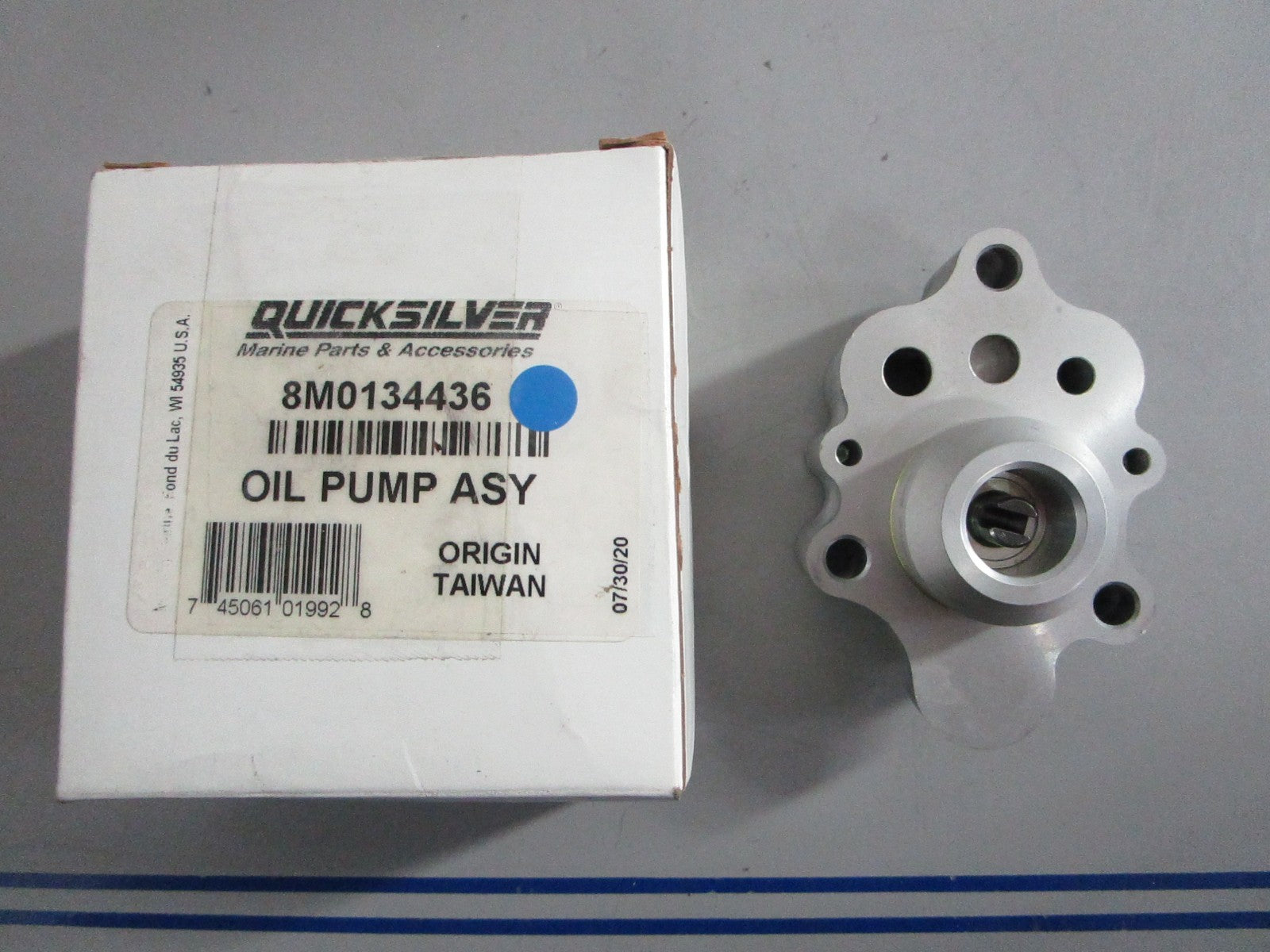 NEW OEM 8M0134436 Mercury Quicksilver Oil Pump Assy 0820