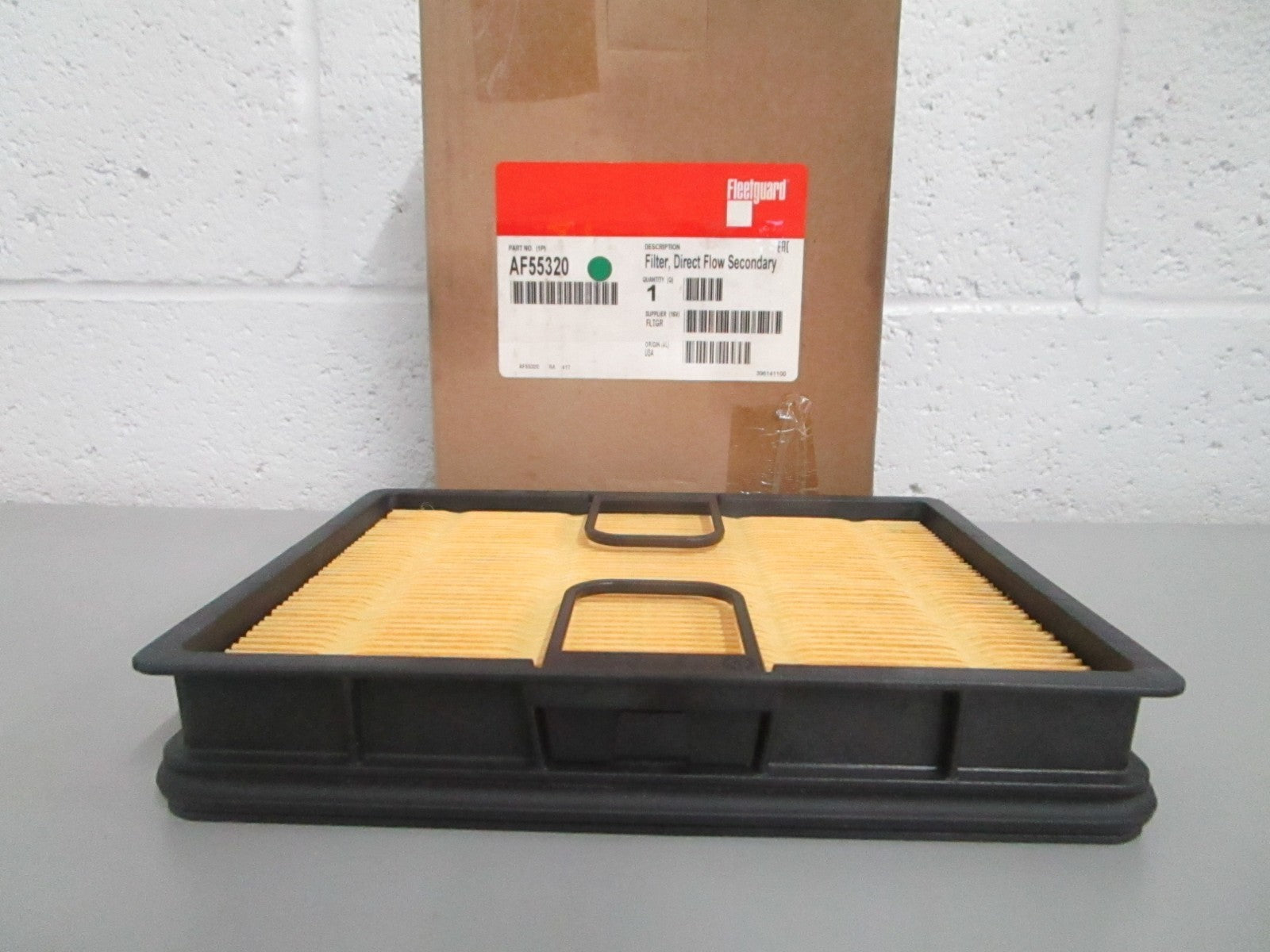 NEW OEM AF55320 Fleetguard Direct Flow Secondary Filter 0820