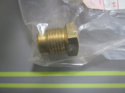 *NEW OEM* 0810 Volvo Penta Nipple 834621