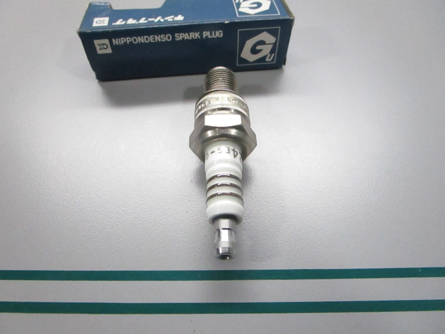NEW OEM W24ES-GU Nippon Denso Spark Plug 0810
