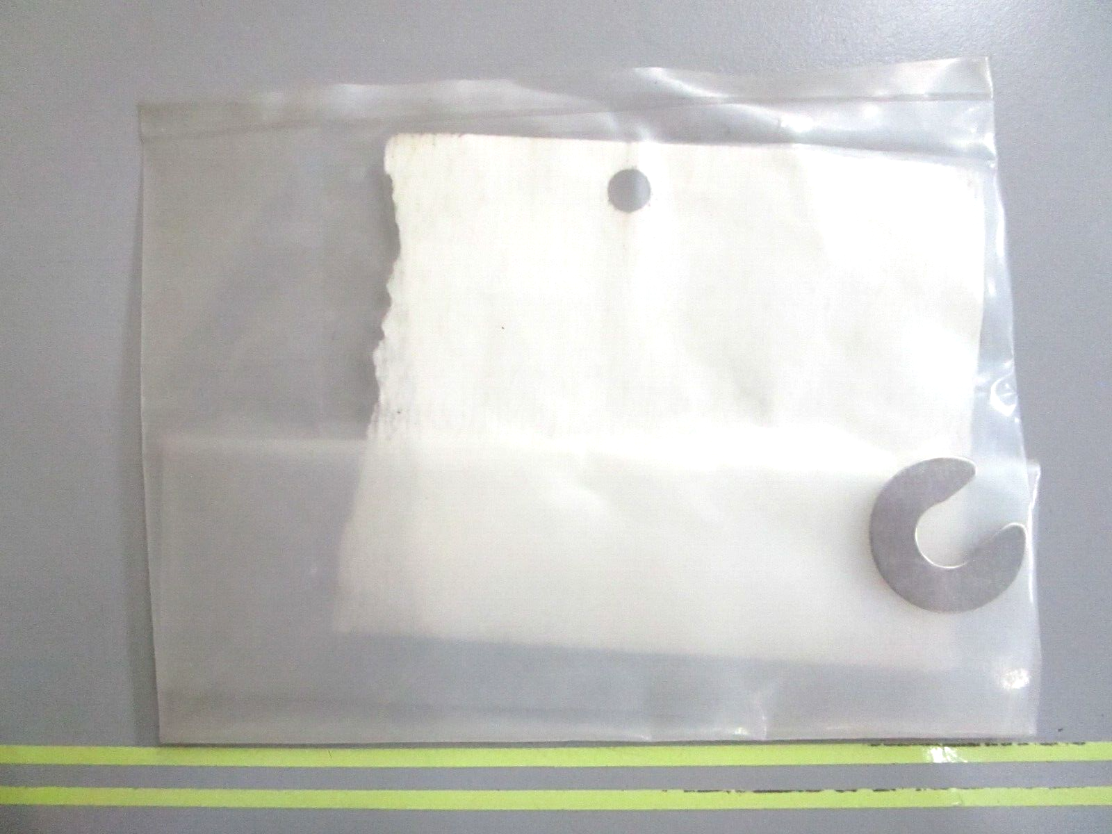 *NEW OEM* 0750 OMC Johnson Evinrude RETAINER 310645 0310645