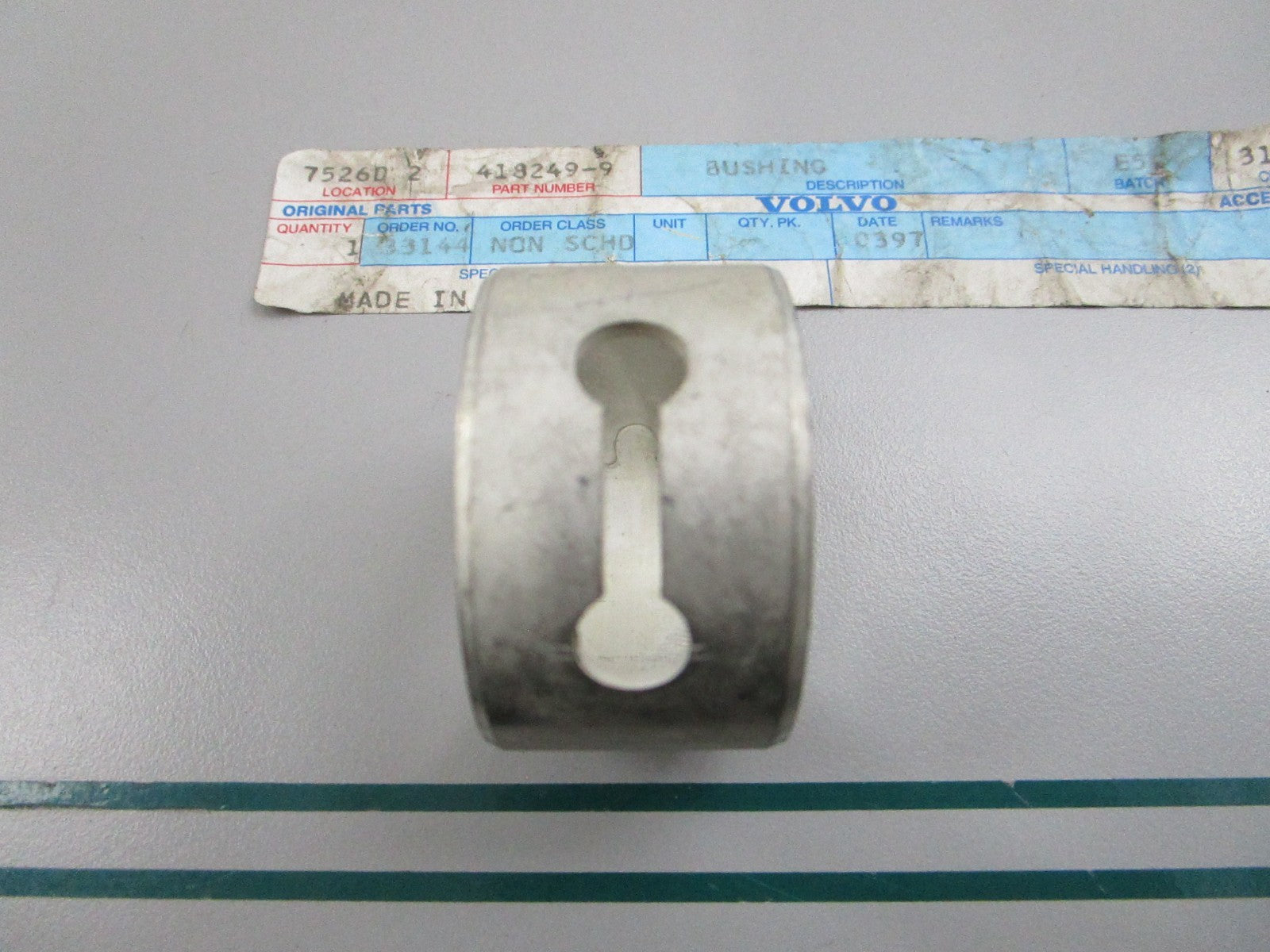 NEW OEM 418249 Volvo Penta Bushing 0810