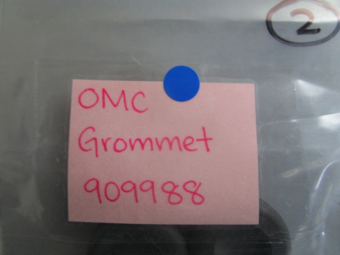 *NEW OEM* 0810 OMC Johnson Evinrude Grommet 909988 0909988