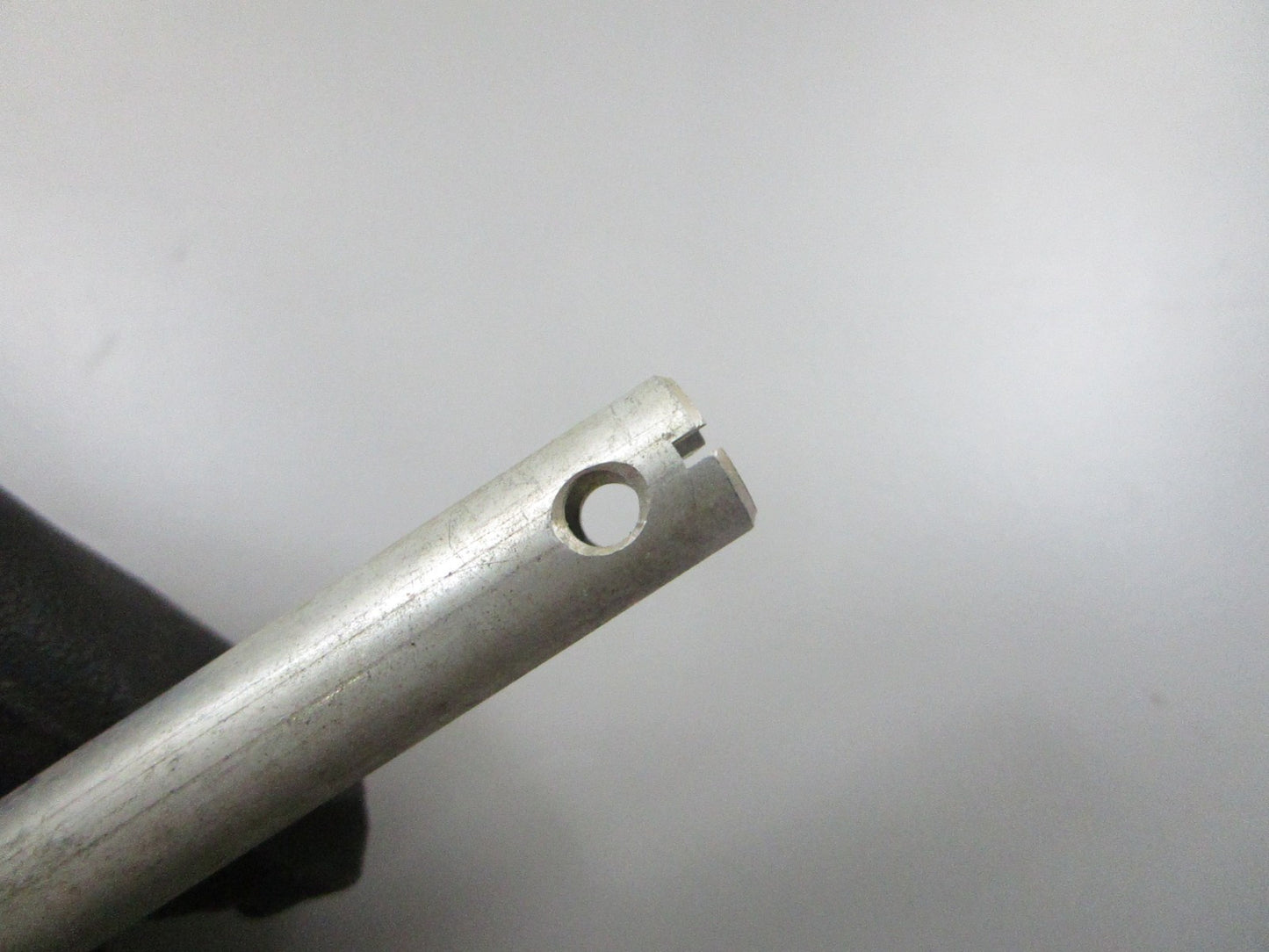 *NEW OEM* 0810 OMC Johnson Evinrude Spring Retainer 311257 0311257