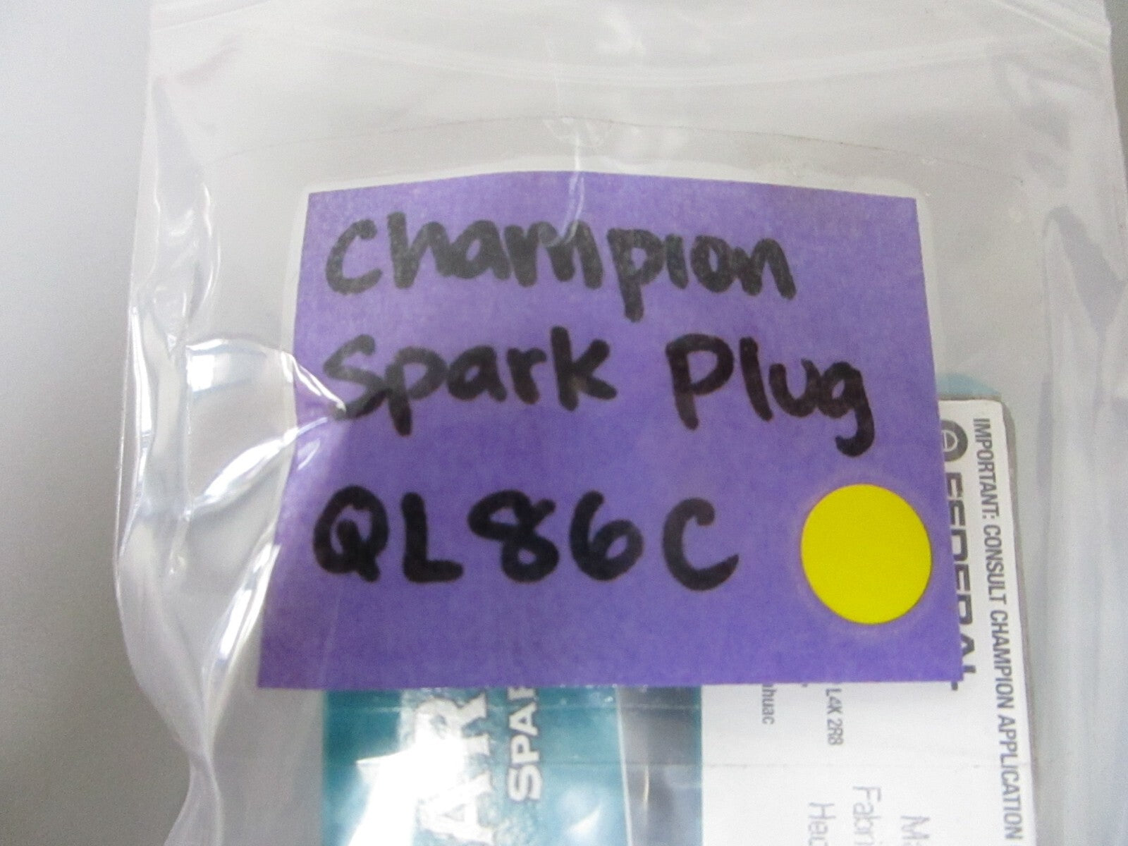 *NEW* 0810 Champion Spark Plug QL86C