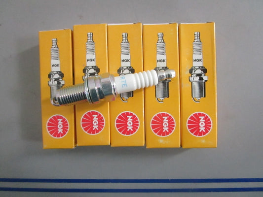 NEW OEM (LOT OF 5) DCPR7E NGK Spark Plug 0820