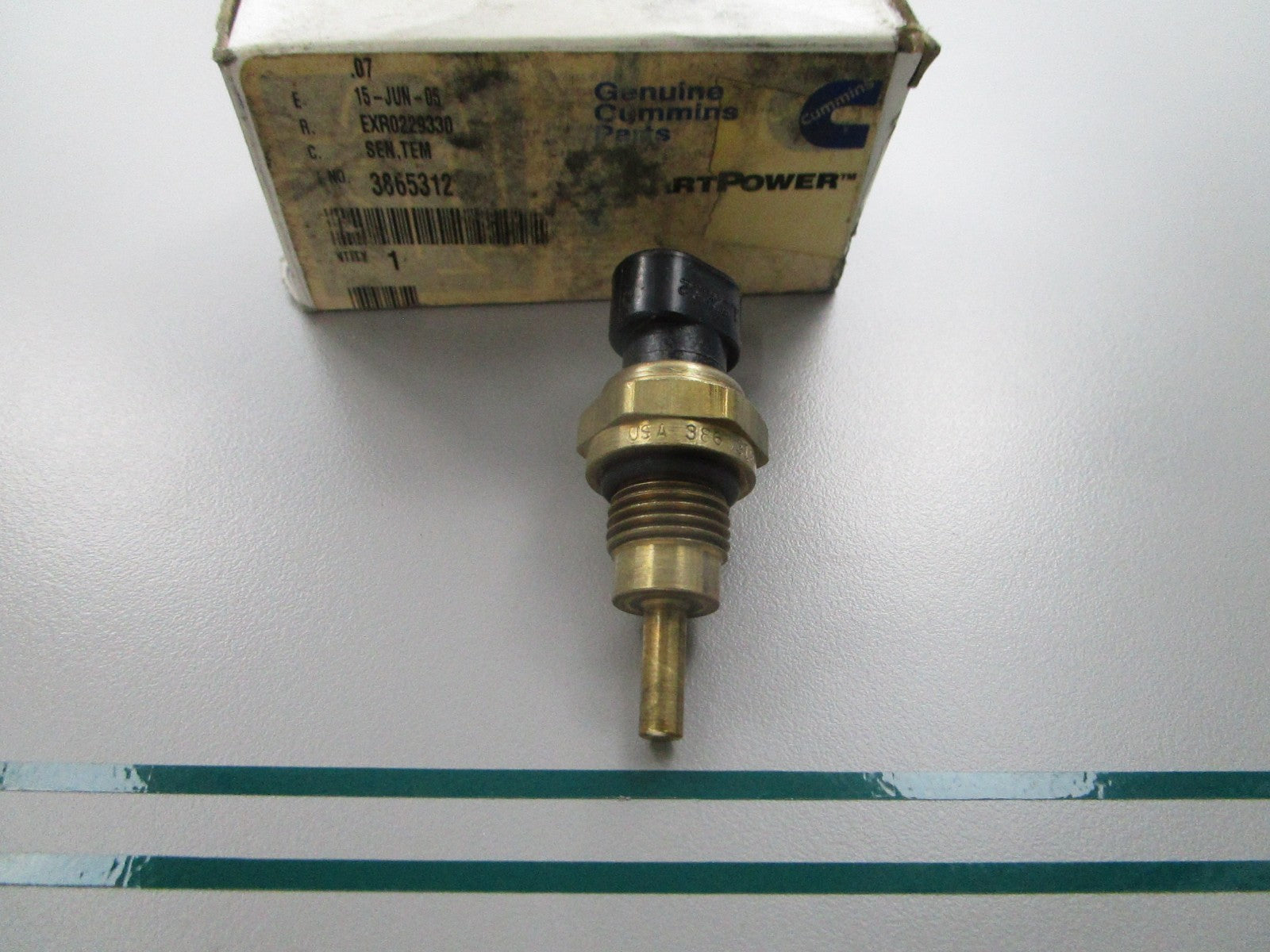 NEW OEM 3865312 Cummins Temperature Sensor 0810