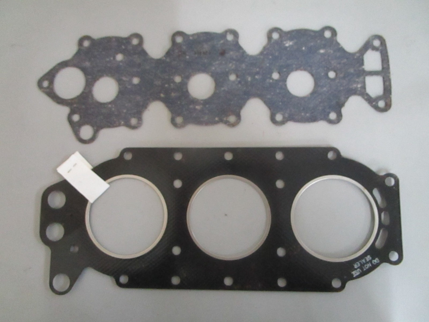 *NEW OEM* 0820 OMC Johnson Evinrude Powerhead Set 439084 0439084