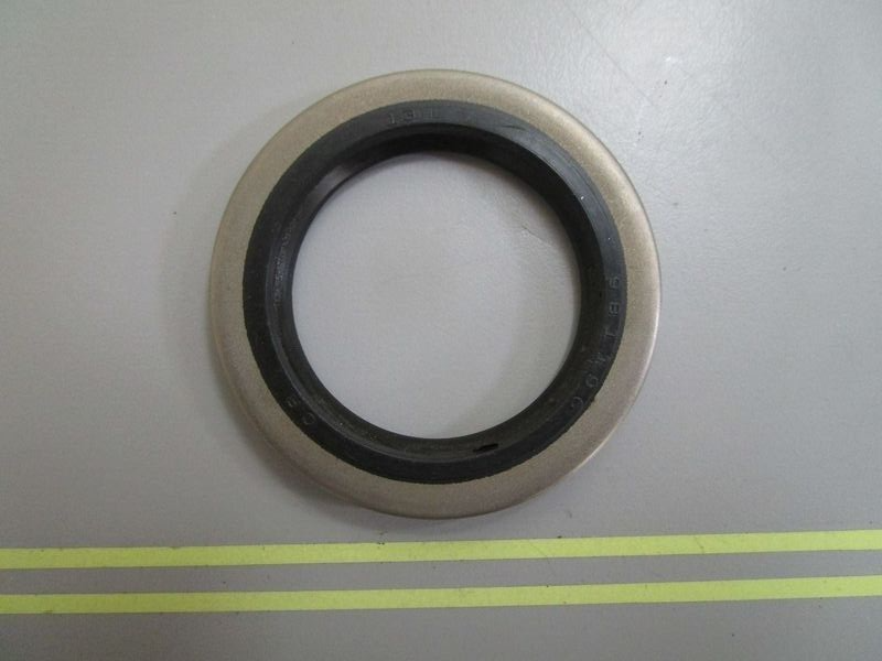 *NEW OEM* 0770 OMC Johnson Evinrude Seal 765461 0765461