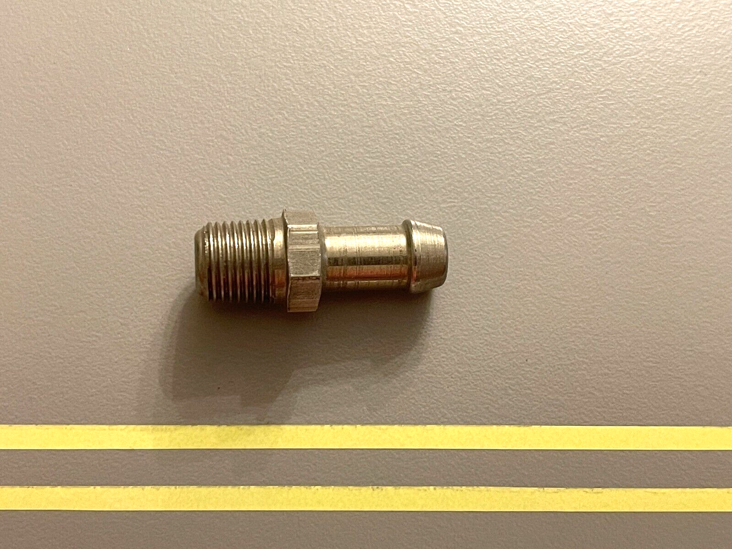 *NEW OEM* 0750 OMC Johnson Evinrude FITTING 395700 0395700