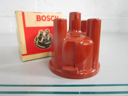 NEW OEM 870690 1235522059 Volvo Penta Bosch Distributor Cap 0820