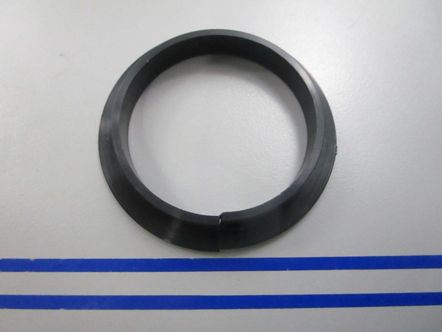 NEW OEM 32396-95302 Suzuki Retainer 0810