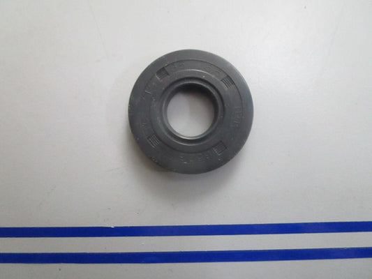*NEW OEM* 0810 OMC Johnson Evinrude Crankshaft Seal 115604 0115604