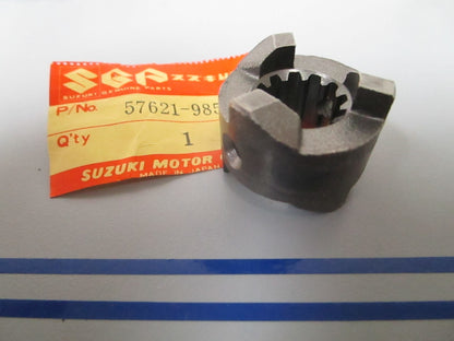 NEW OEM 57621-98501 Suzuki Clutch Dog Shifter 0810