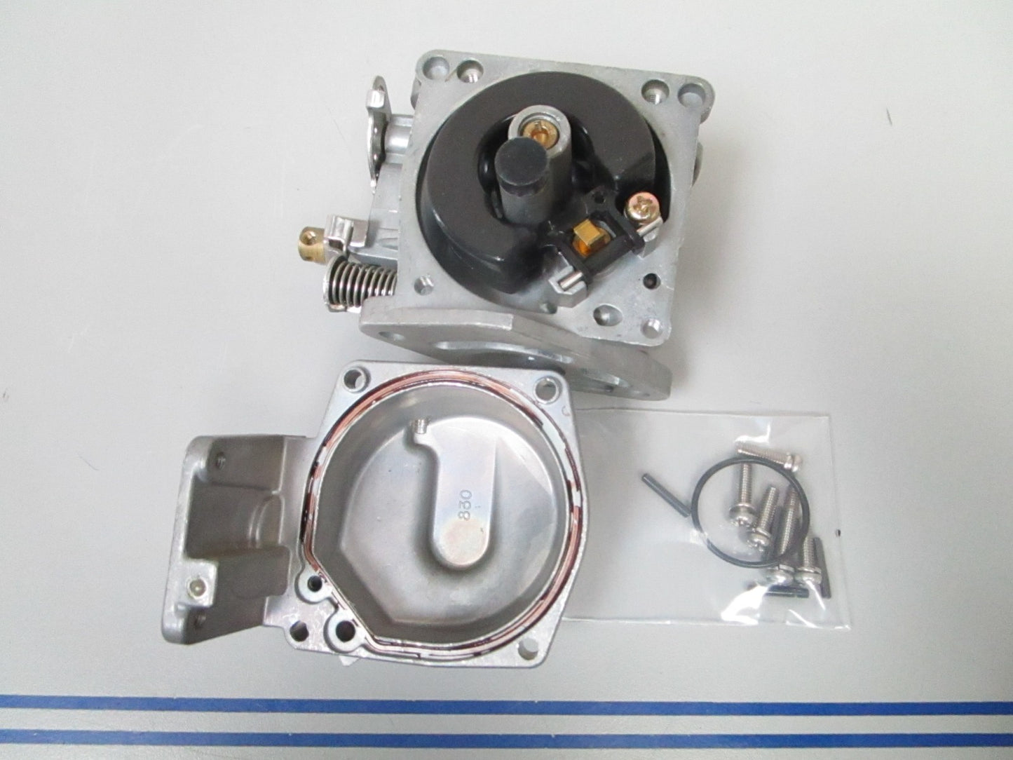 *NEW OEM* 0720 Mercury Quicksilver 4hp 5hp Carburetor 3303-812647T1