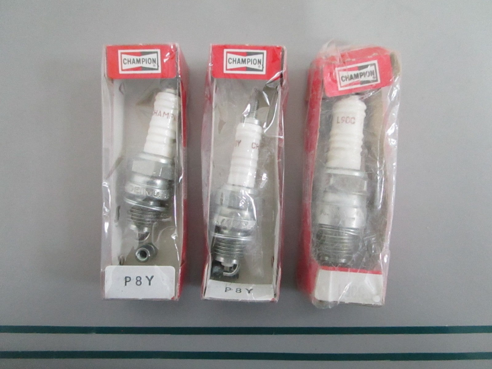 NEW OEM (LOT OF 3) P8Y Champion Spark Plug 0820