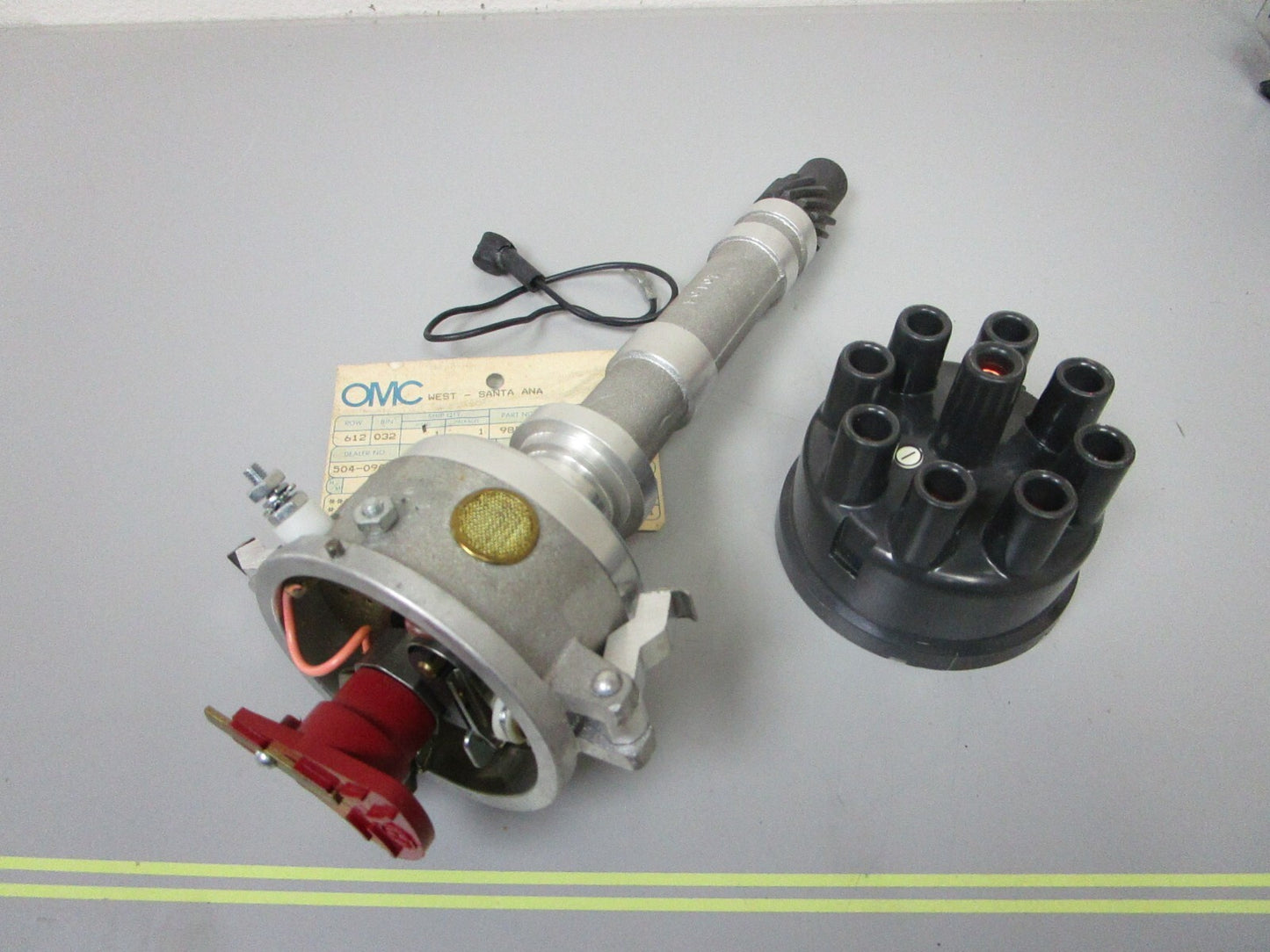 *NEW OEM* 0720 OMC Johnson Evinrude Distributor 985560 0985560