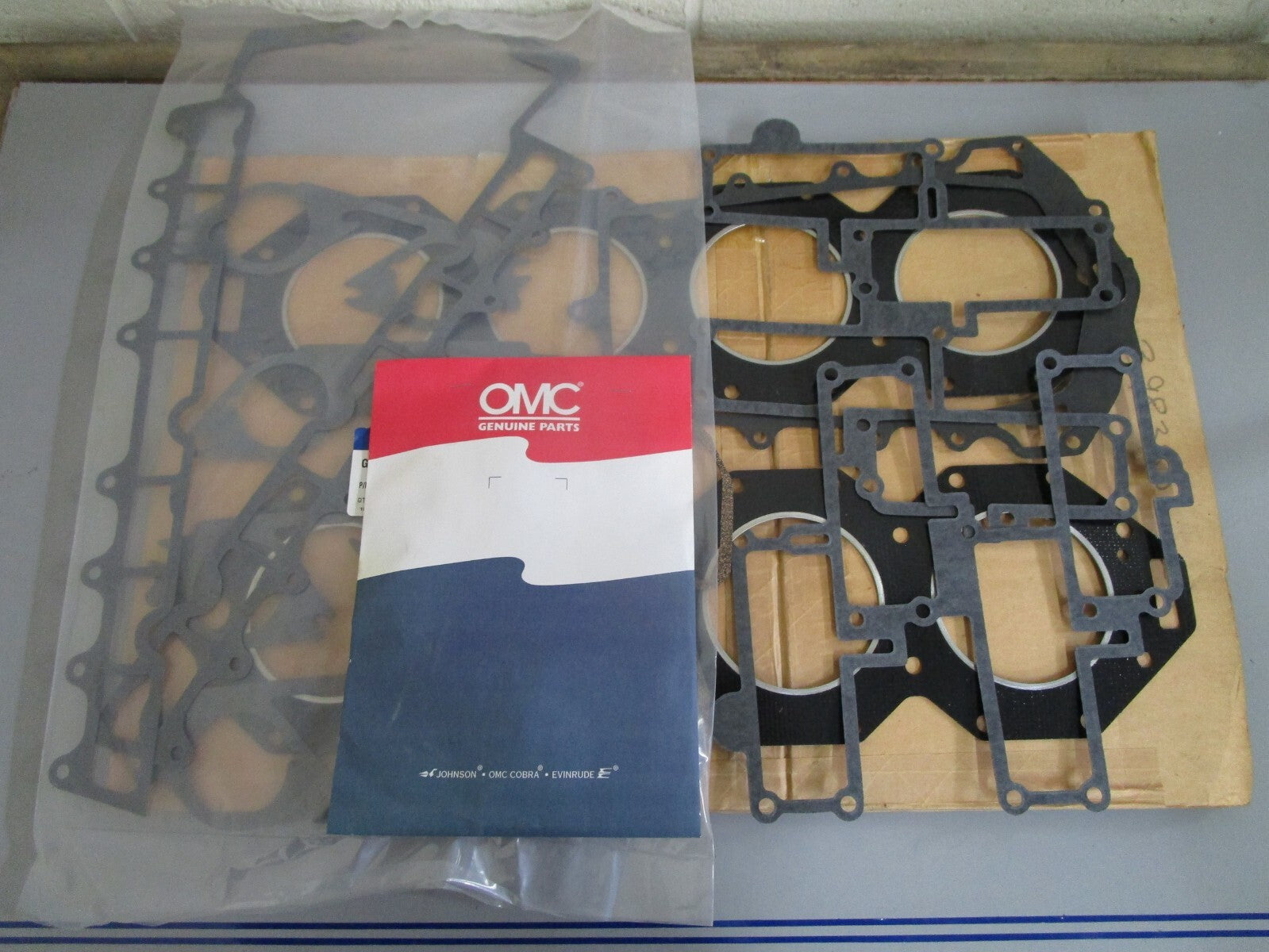 *NEW OEM* 0820 OMC Johnson Evinrude Powerhead Gasket Set 398355 0398355