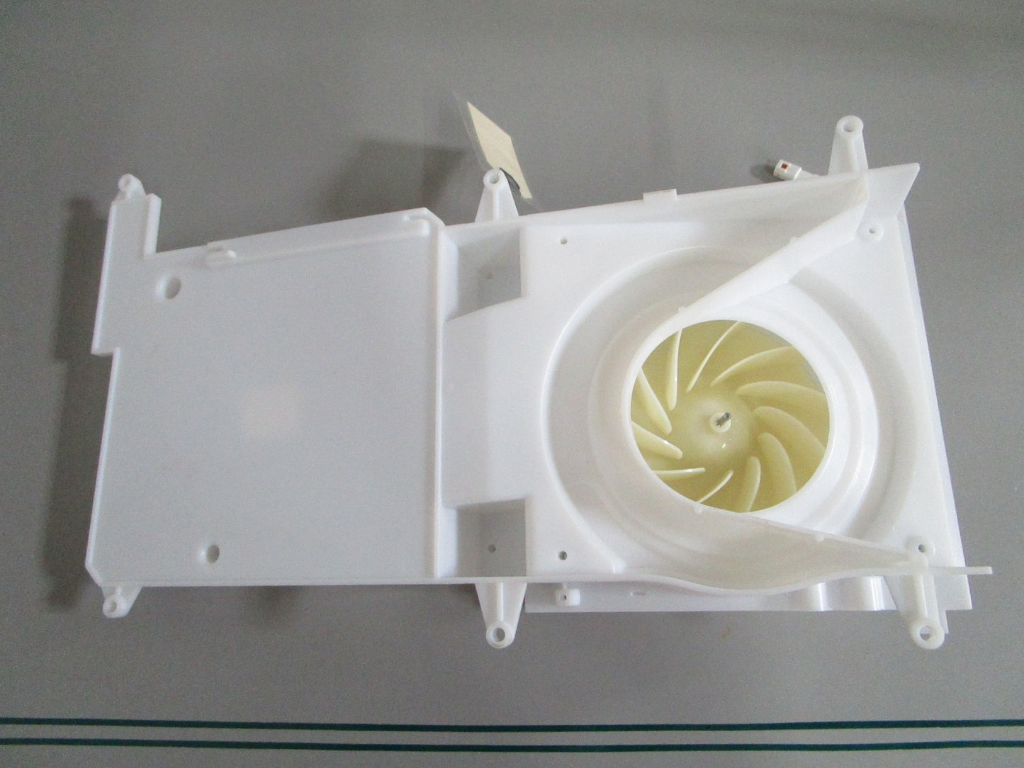 Whirlpool W11233380 Refrigerator Fan NOS Genuine Factory Part NEW OEM 0820