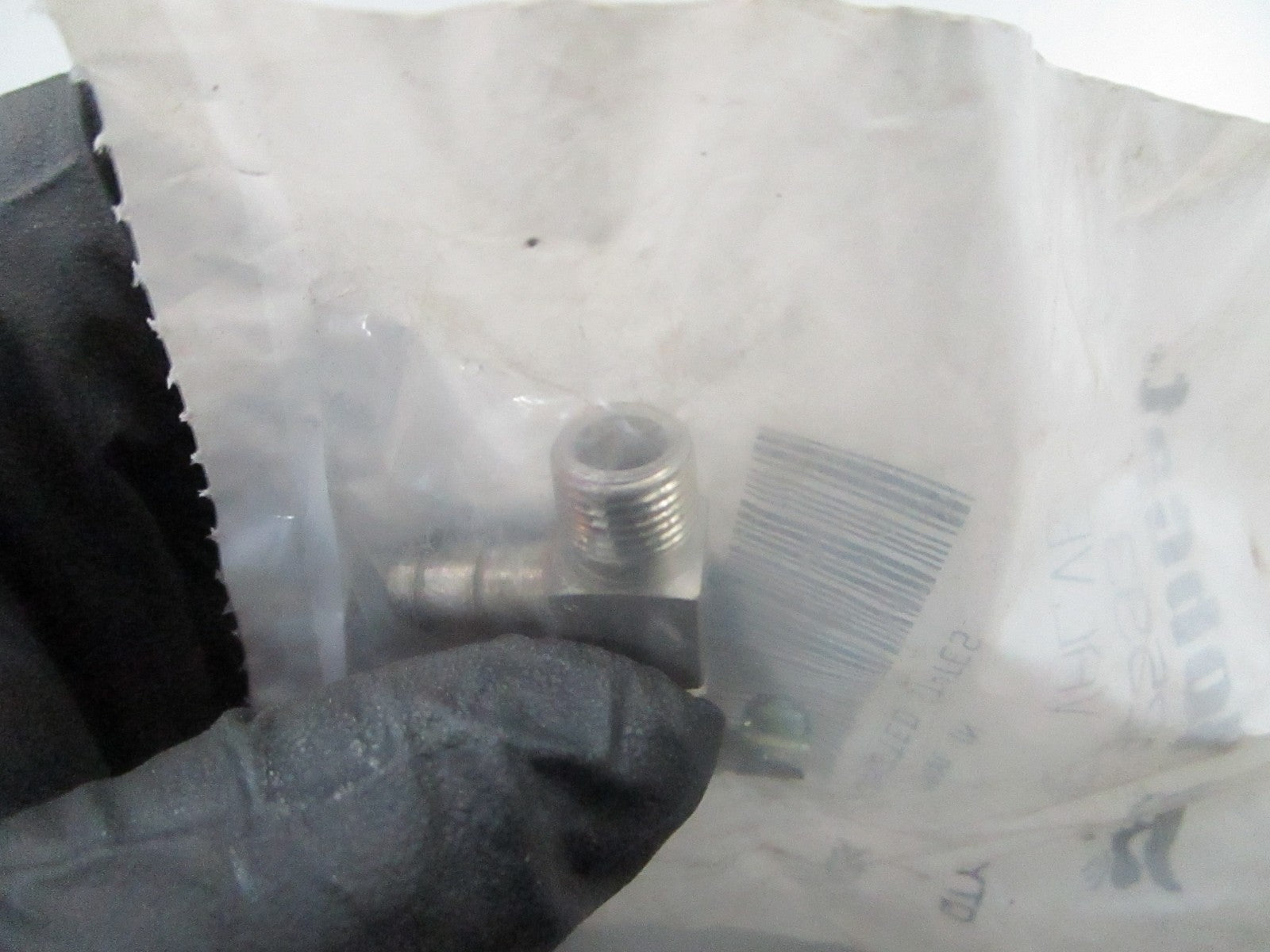 *NEW OEM* 0810 Bobcat Valve 6632593