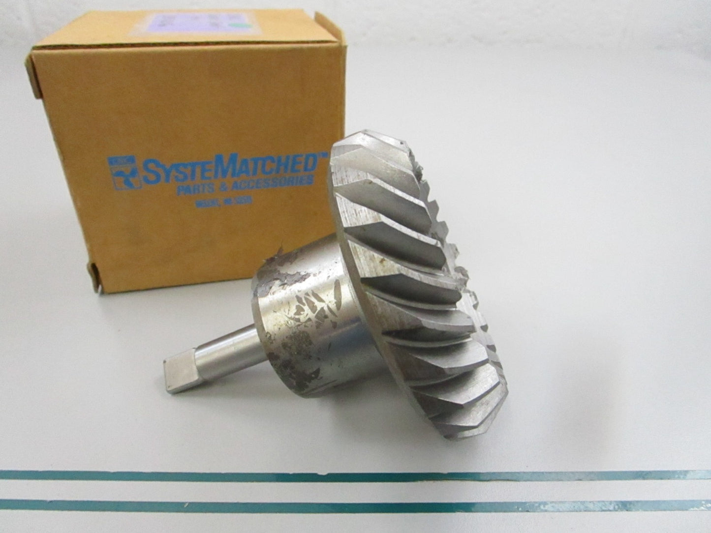 NEW OEM 3854006 OMC Johnson Evinrude Gear & Shaft Assembly 0810