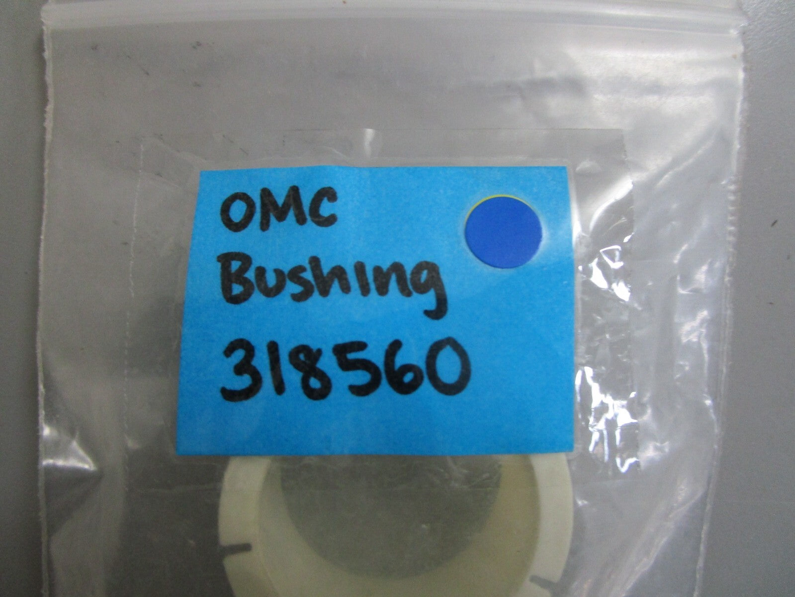 *NEW OEM* 0810 OMC Johnson Evinrude Bushing 318560 0318560