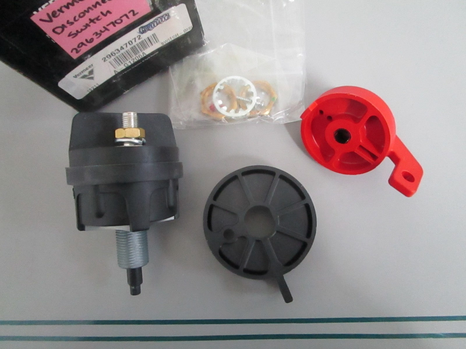 NEW OEM 296347072 Vermeer Disconnect Switch 0820