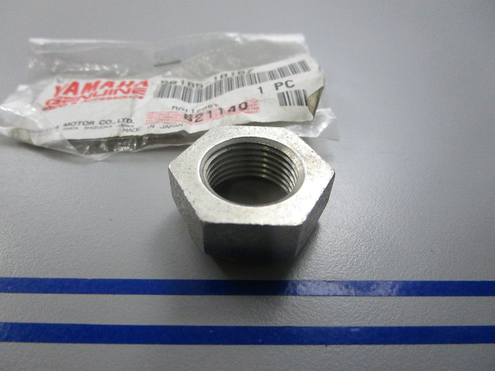 NEW OEM 90185-18167-00 Yamaha Lock Nut 0810