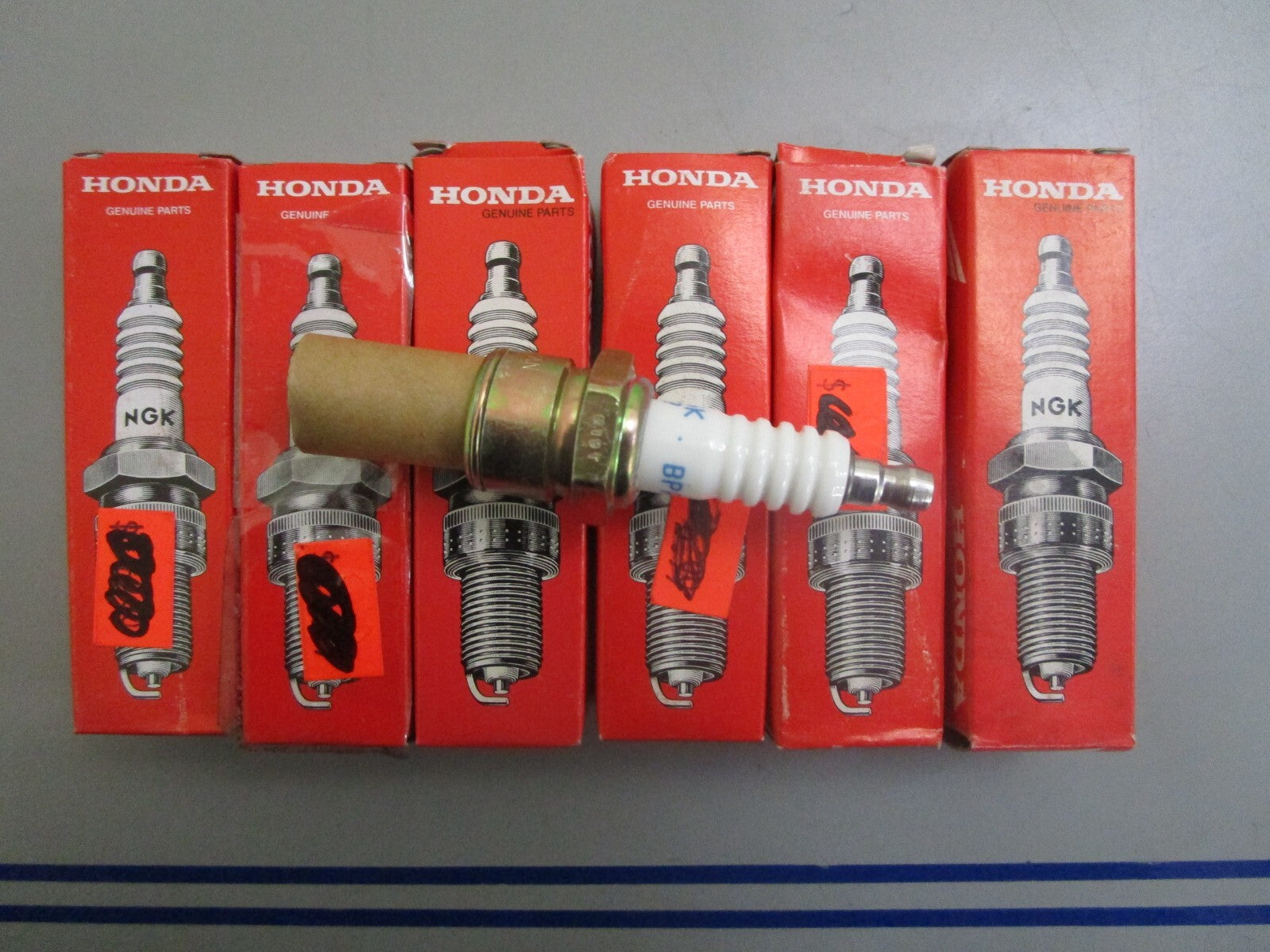 *NEW OEM* (LOT OF 6) 0810 Honda Spark Plug 98079-55846 BPR5ES