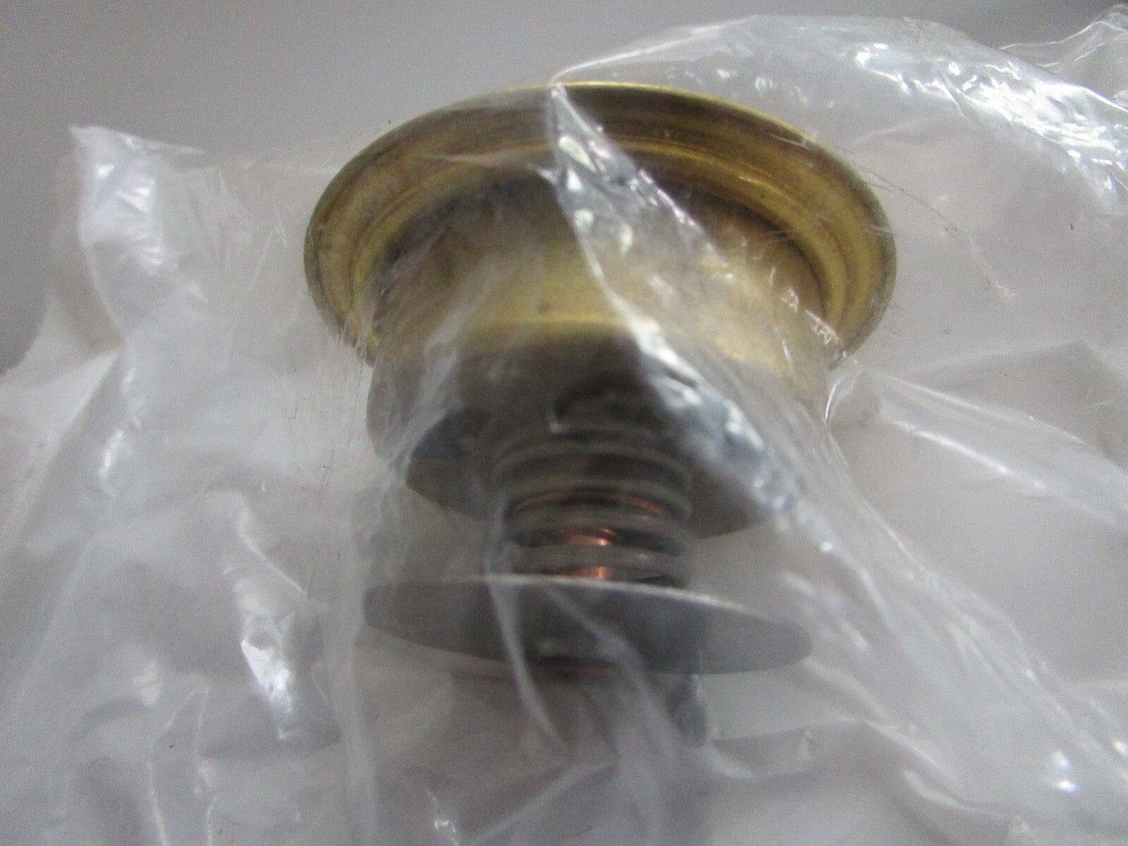 *NEW OEM* 0820 Volvo Penta Thermostat 22437602