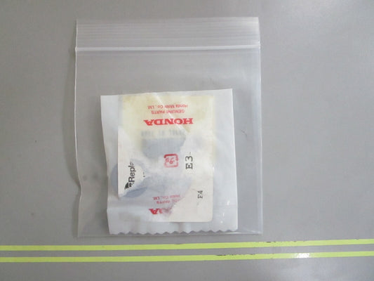 *NEW OEM* 0810 Honda Seal 12209-ZH8-003