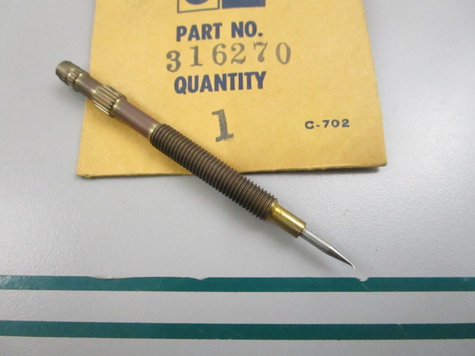 NEW OEM 316270 0316270 OMC Johnson Evinrude Needle Valve 0810
