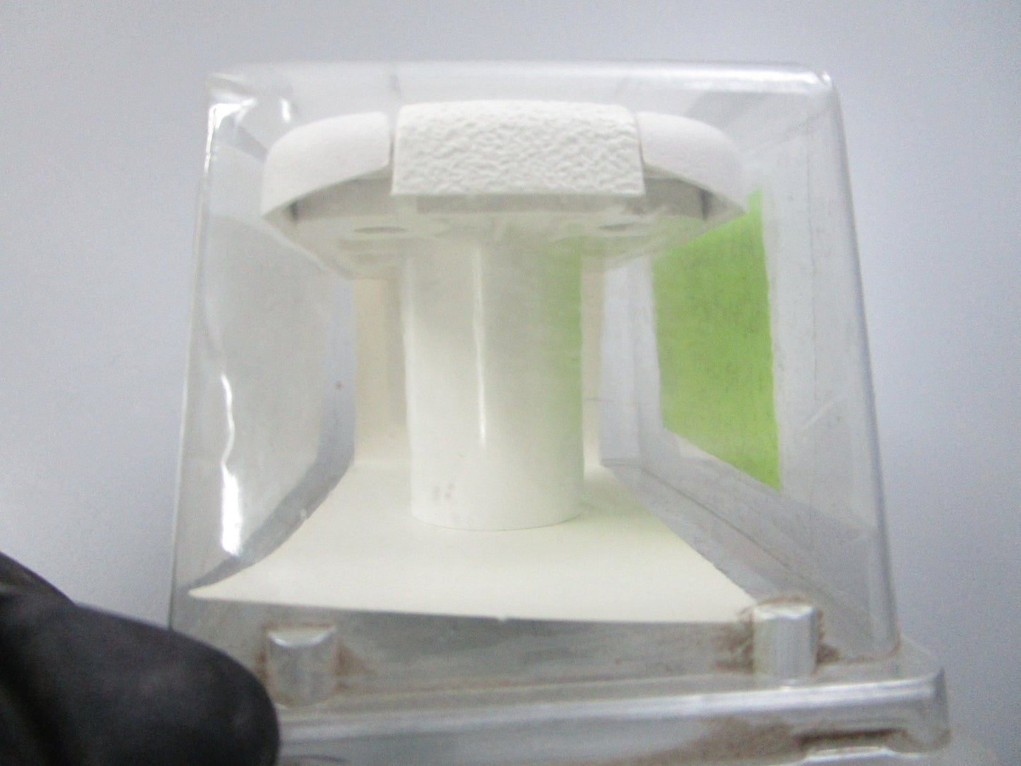 NEW OEM 5023-7 Attwood White Flush Mount 0810