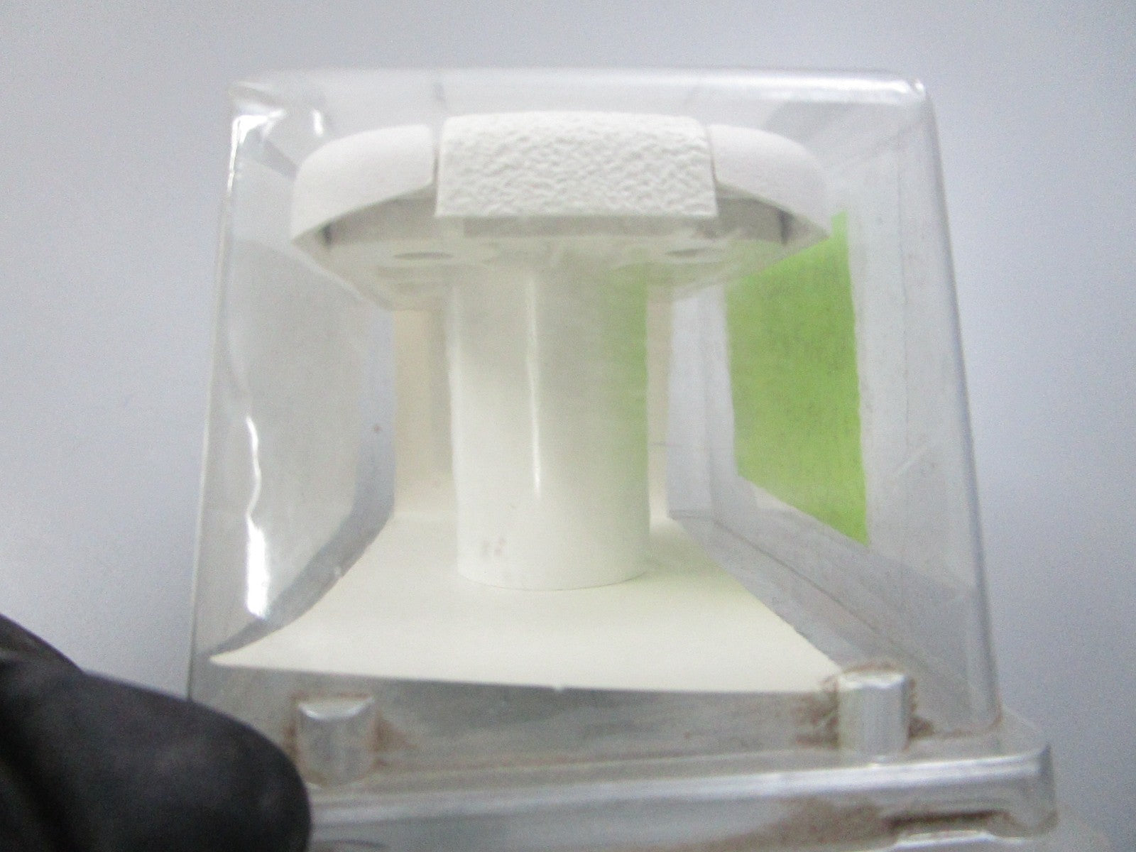 NEW OEM 5023-7 Attwood White Flush Mount 0810