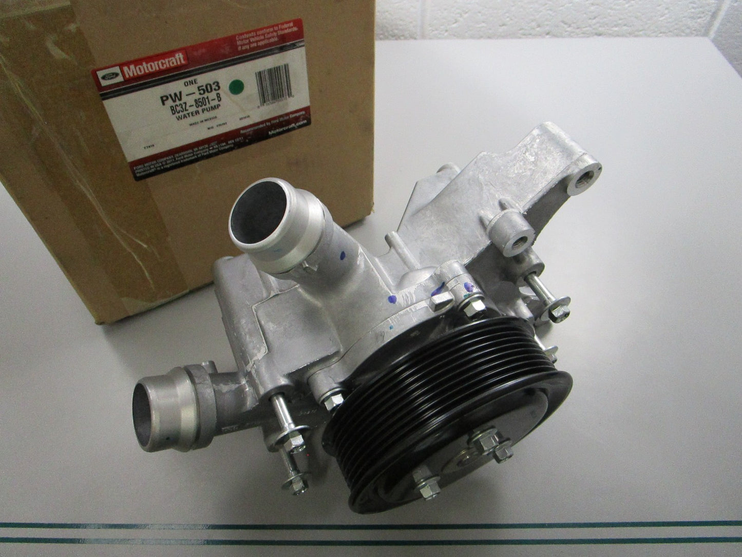 NEW OEM PW-503 BC3Z-8501-B For Motorcraft Water Pump 0820