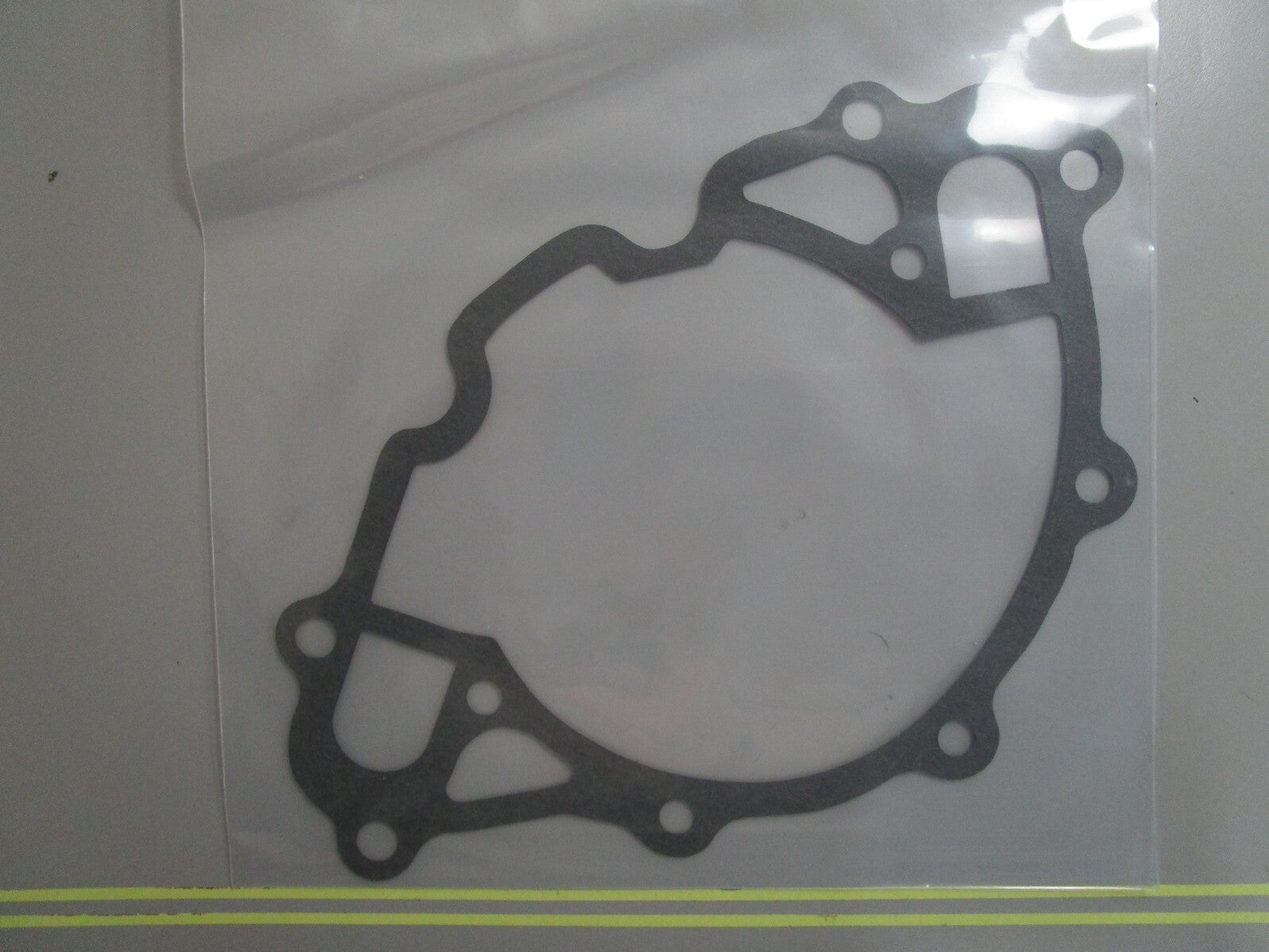 *NEW OEM* 0770 OMC Johnson Evinrude Gasket 3852824 03852824