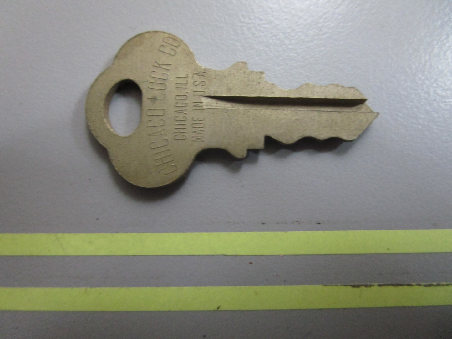 *NEW OEM* 0810 OMC Johnson Evinrude Ignition Key KF90 501605 0501605