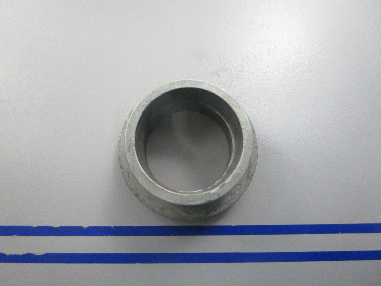 NEW OEM 305403 0305403 OMC Johnson Evinrude Exhaust Relief Spring Retainer 0810